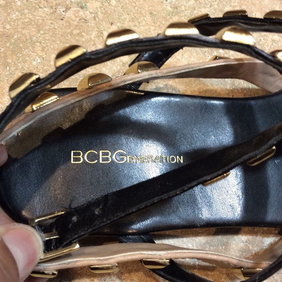 BCBGENERATION STUDDED T-STRAP SANDALS - Picture 5 of 6